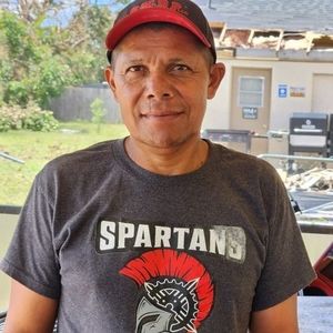 Meet your Posher, Efrain